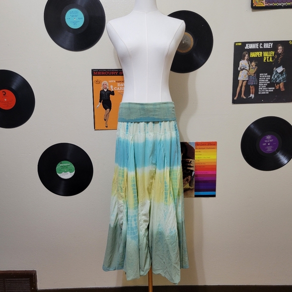 Reba | Tie-Dye Midi Skirt - Picture 1 of 9